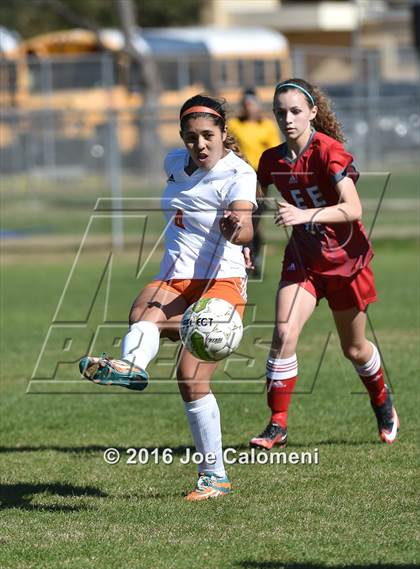 Thumbnail 1 in Lee [Robert E.] vs Burbank (SAISD Tournament) photogallery.