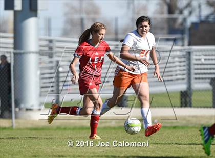 Thumbnail 1 in Lee [Robert E.] vs Burbank (SAISD Tournament) photogallery.