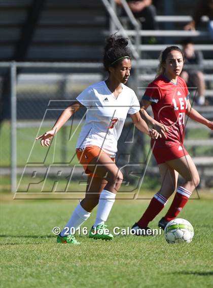 Thumbnail 2 in Lee [Robert E.] vs Burbank (SAISD Tournament) photogallery.