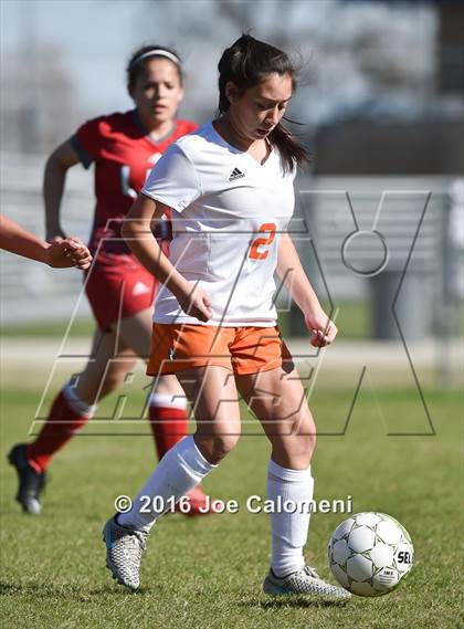 Thumbnail 2 in Lee [Robert E.] vs Burbank (SAISD Tournament) photogallery.