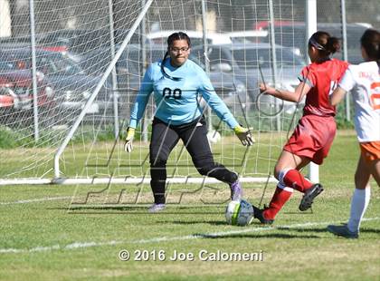 Thumbnail 2 in Lee [Robert E.] vs Burbank (SAISD Tournament) photogallery.