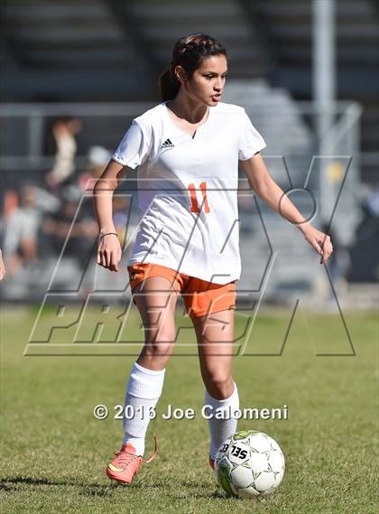 Thumbnail 1 in Lee [Robert E.] vs Burbank (SAISD Tournament) photogallery.