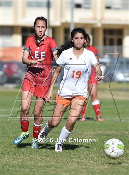 Thumbnail 1 in Lee [Robert E.] vs Burbank (SAISD Tournament) photogallery.