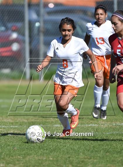 Thumbnail 3 in Lee [Robert E.] vs Burbank (SAISD Tournament) photogallery.