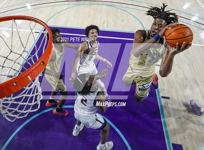 Thumbnail 3 in Milton vs Calvary Christian (City of Palms Classic) photogallery.