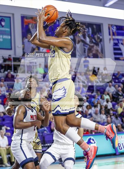 Thumbnail 2 in Milton vs Calvary Christian (City of Palms Classic) photogallery.