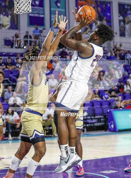 Thumbnail 3 in Milton vs Calvary Christian (City of Palms Classic) photogallery.