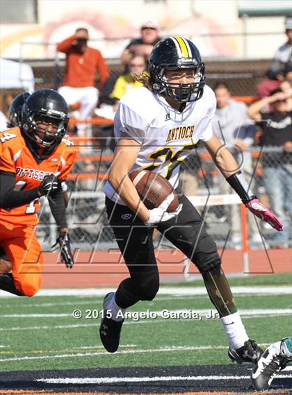 Thumbnail 2 in Antioch vs Pittsburg photogallery.