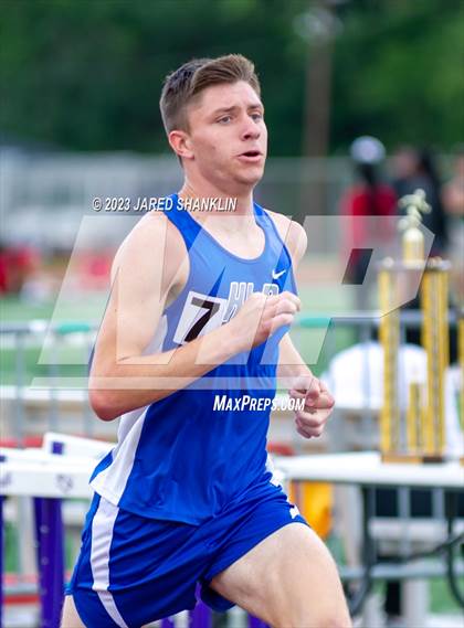 Thumbnail 2 in LHSAA Region 3-5A(Regional Track Meet) photogallery.