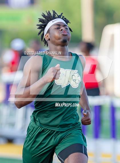 Thumbnail 1 in LHSAA Region 3-5A(Regional Track Meet) photogallery.