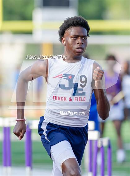Thumbnail 2 in LHSAA Region 3-5A(Regional Track Meet) photogallery.