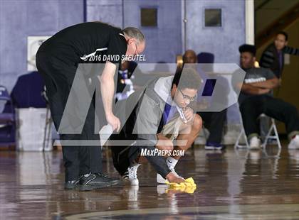 Thumbnail 2 in Burbank vs. Oakland Tech (St. Hope Elite Classic) photogallery.