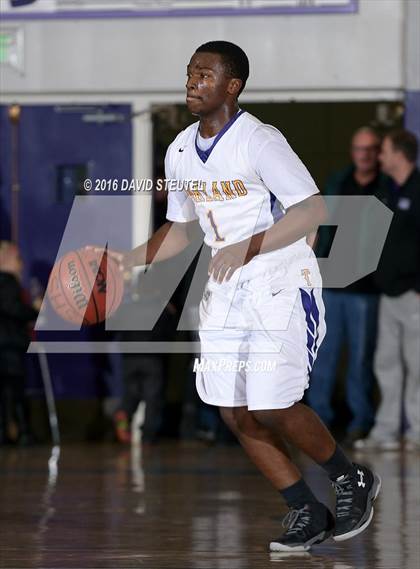 Thumbnail 2 in Burbank vs. Oakland Tech (St. Hope Elite Classic) photogallery.