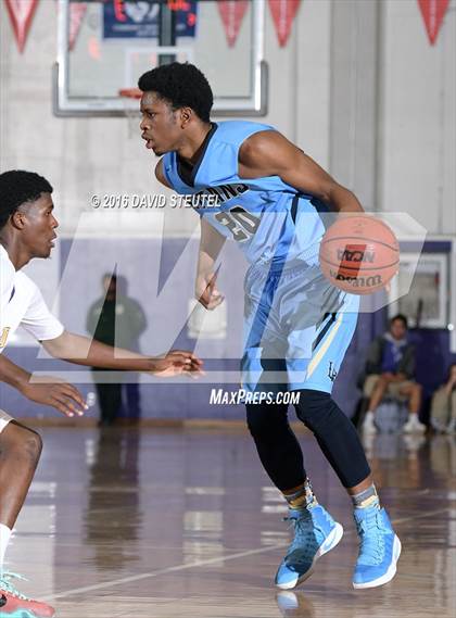 Thumbnail 1 in Burbank vs. Oakland Tech (St. Hope Elite Classic) photogallery.