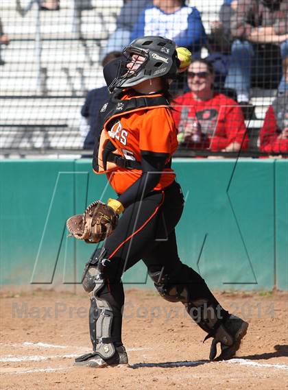 Thumbnail 3 in Gilmer vs. Beckville (Carthage TNT Tournament) photogallery.