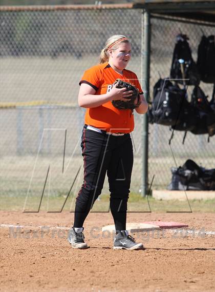 Thumbnail 2 in Gilmer vs. Beckville (Carthage TNT Tournament) photogallery.