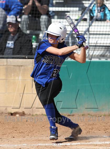 Thumbnail 3 in Gilmer vs. Beckville (Carthage TNT Tournament) photogallery.