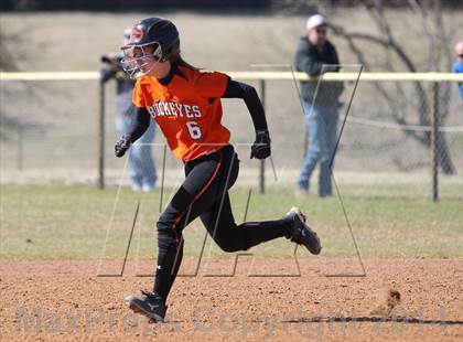 Thumbnail 3 in Gilmer vs. Beckville (Carthage TNT Tournament) photogallery.