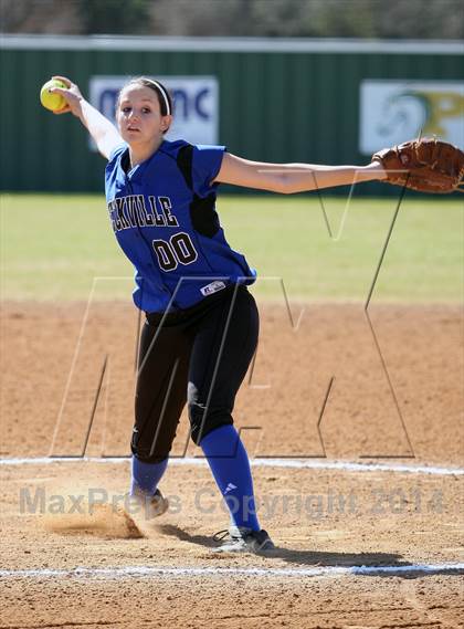 Thumbnail 3 in Gilmer vs. Beckville (Carthage TNT Tournament) photogallery.