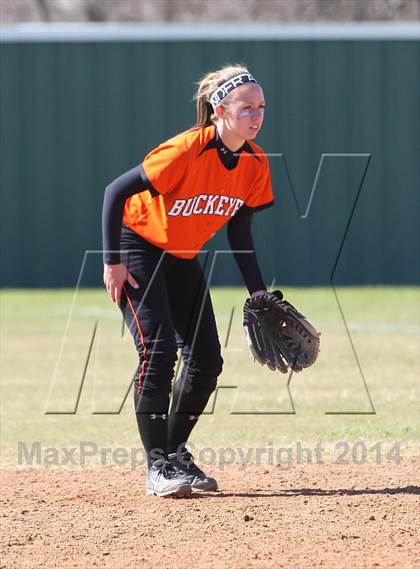 Thumbnail 2 in Gilmer vs. Beckville (Carthage TNT Tournament) photogallery.
