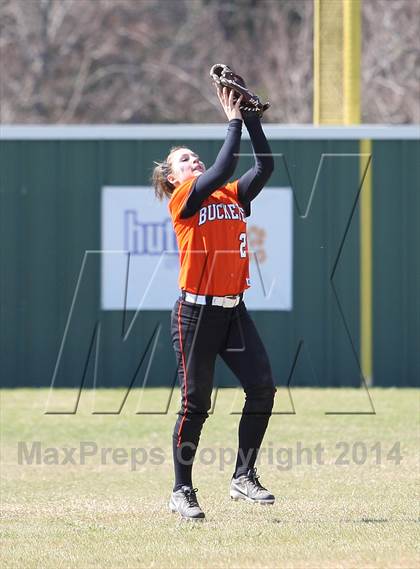 Thumbnail 3 in Gilmer vs. Beckville (Carthage TNT Tournament) photogallery.
