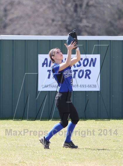 Thumbnail 2 in Gilmer vs. Beckville (Carthage TNT Tournament) photogallery.