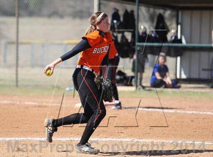 Thumbnail 2 in Gilmer vs. Beckville (Carthage TNT Tournament) photogallery.