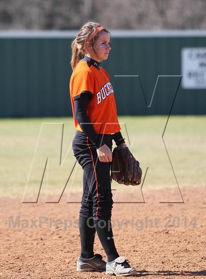 Thumbnail 1 in Gilmer vs. Beckville (Carthage TNT Tournament) photogallery.