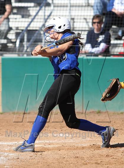 Thumbnail 3 in Gilmer vs. Beckville (Carthage TNT Tournament) photogallery.