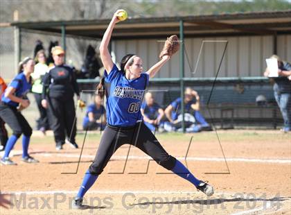 Thumbnail 2 in Gilmer vs. Beckville (Carthage TNT Tournament) photogallery.