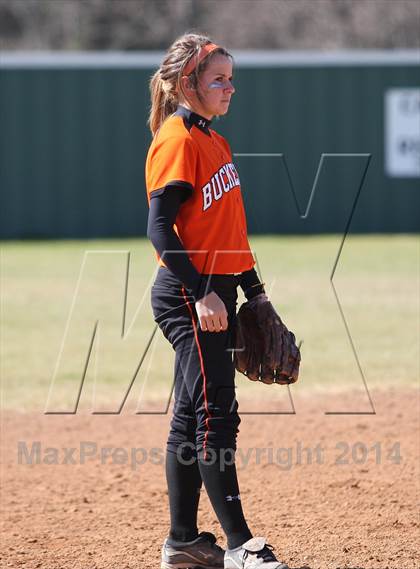 Thumbnail 3 in Gilmer vs. Beckville (Carthage TNT Tournament) photogallery.