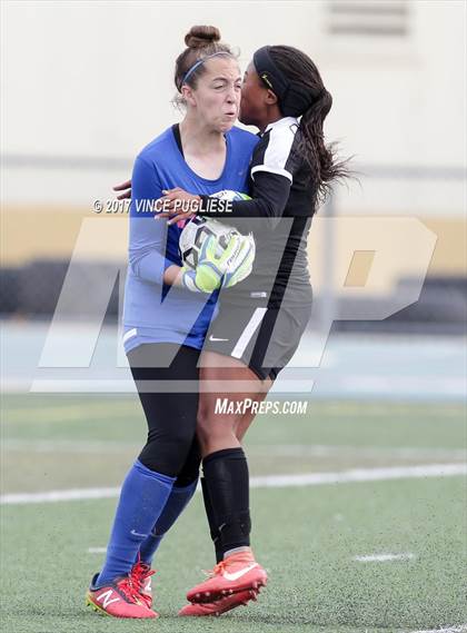 Thumbnail 2 in Granada Hills Charter vs. El Camino Real (CIF LA City Section D1 Final) photogallery.