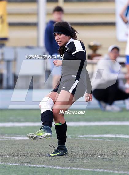 Thumbnail 3 in Granada Hills Charter vs. El Camino Real (CIF LA City Section D1 Final) photogallery.