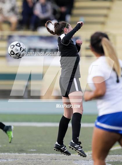 Thumbnail 3 in Granada Hills Charter vs. El Camino Real (CIF LA City Section D1 Final) photogallery.