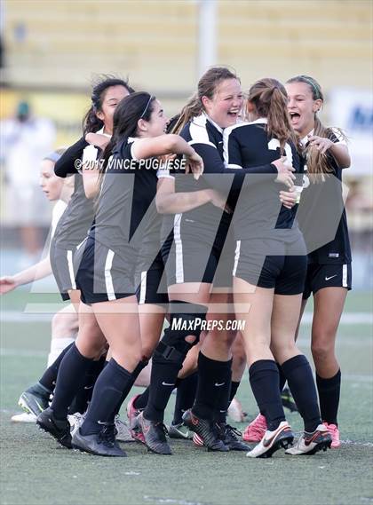 Thumbnail 2 in Granada Hills Charter vs. El Camino Real (CIF LA City Section D1 Final) photogallery.