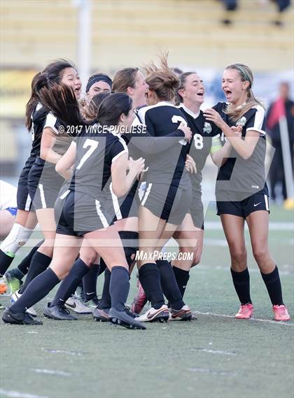 Thumbnail 3 in Granada Hills Charter vs. El Camino Real (CIF LA City Section D1 Final) photogallery.