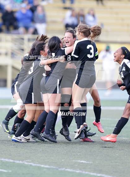 Thumbnail 2 in Granada Hills Charter vs. El Camino Real (CIF LA City Section D1 Final) photogallery.