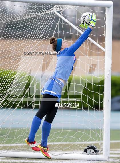 Thumbnail 1 in Granada Hills Charter vs. El Camino Real (CIF LA City Section D1 Final) photogallery.