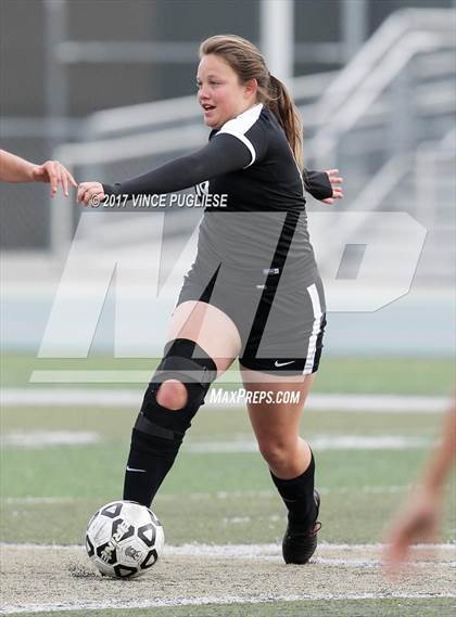 Thumbnail 1 in Granada Hills Charter vs. El Camino Real (CIF LA City Section D1 Final) photogallery.