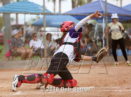 Thumbnail 2 in Yucca Valley vs Shadow Hills photogallery.