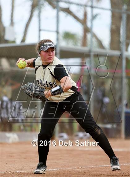 Thumbnail 3 in Yucca Valley vs Shadow Hills photogallery.