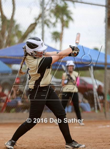 Thumbnail 3 in Yucca Valley vs Shadow Hills photogallery.