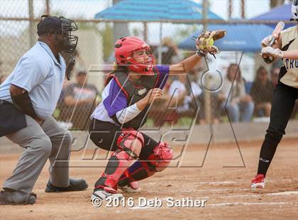 Thumbnail 3 in Yucca Valley vs Shadow Hills photogallery.