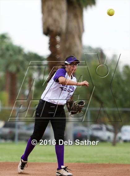 Thumbnail 3 in Yucca Valley vs Shadow Hills photogallery.