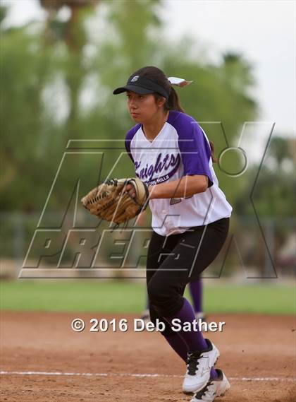 Thumbnail 3 in Yucca Valley vs Shadow Hills photogallery.