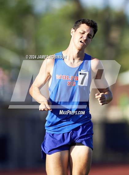 Thumbnail 3 in FHSAA District 3-2A (3200 Meter) photogallery.