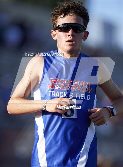 Thumbnail 2 in FHSAA District 3-2A (3200 Meter) photogallery.