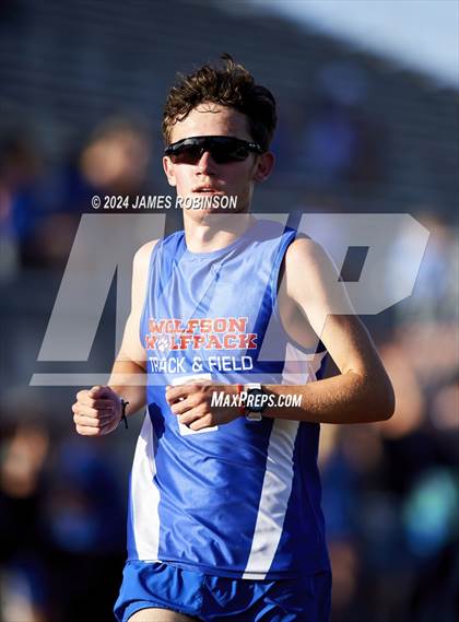 Thumbnail 1 in FHSAA District 3-2A (3200 Meter) photogallery.