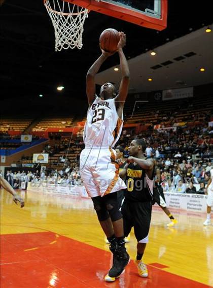 Thumbnail 2 in Central vs. Edison (CIF CS D1 Final) photogallery.