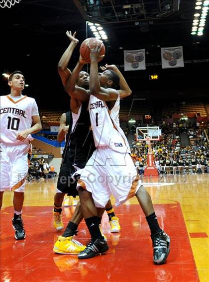 Thumbnail 2 in Central vs. Edison (CIF CS D1 Final) photogallery.